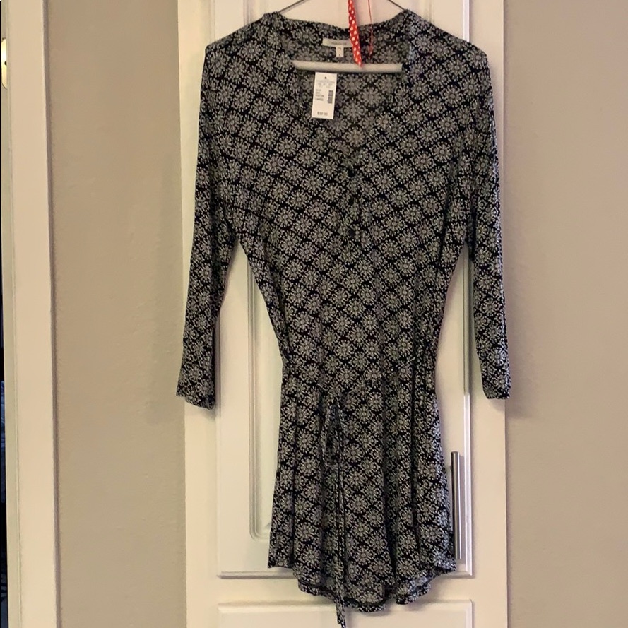 Nwt Large Maurices Rayon Tunic With Front Tie